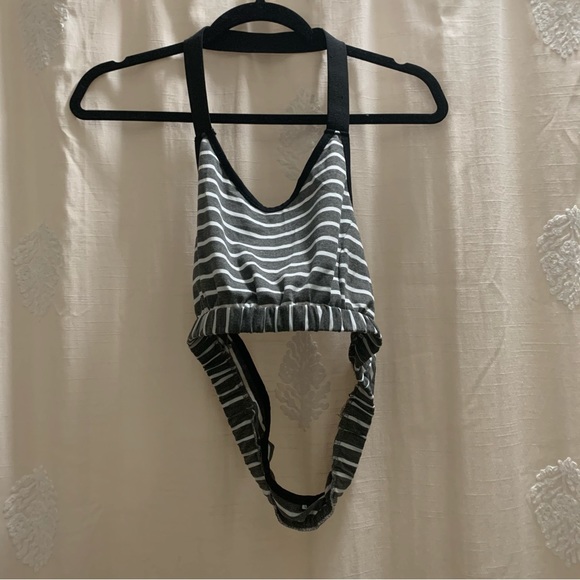 Striped Halter Sports Bra Style Bralette NWOT - Picture 3 of 10
